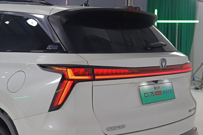 布局电气化市场 实拍长安CS75PLUS 智电iDD