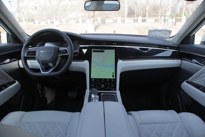 享小城快乐生活 试驾东风日产启辰双子星