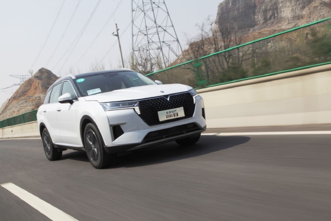 享小城快乐生活 试驾东风日产启辰双子星