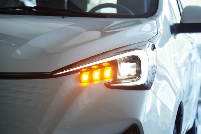 大空间还配快充 奔奔E-Stas多彩款到店实拍