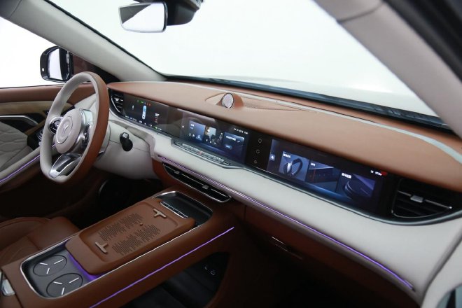 延续品牌“DNA”静态体验新岚图FREE