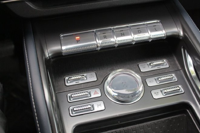 诠释新美式豪华 试驾体验林肯航海家