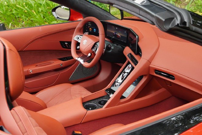 纯电软顶敞篷跑车 MG Cyberster开启大定