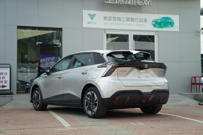 到店实拍：MG4 EV出海冠军版