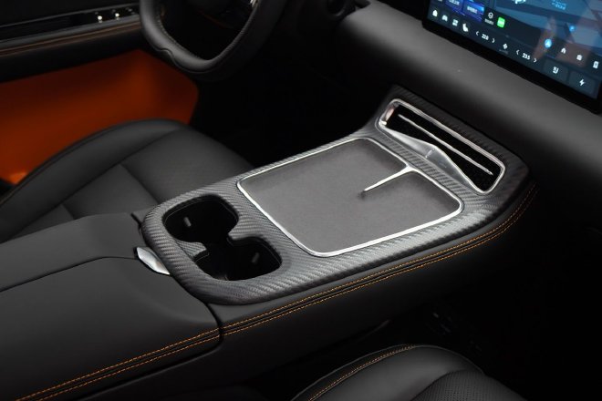 售价31.88-43.88万元 合创V09正式上市