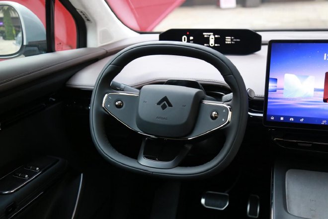 更“炫”的主流级纯电SUV 实拍昊铂HT