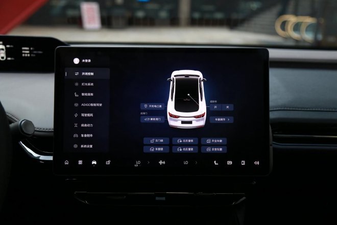 更“炫”的主流级纯电SUV 实拍昊铂HT