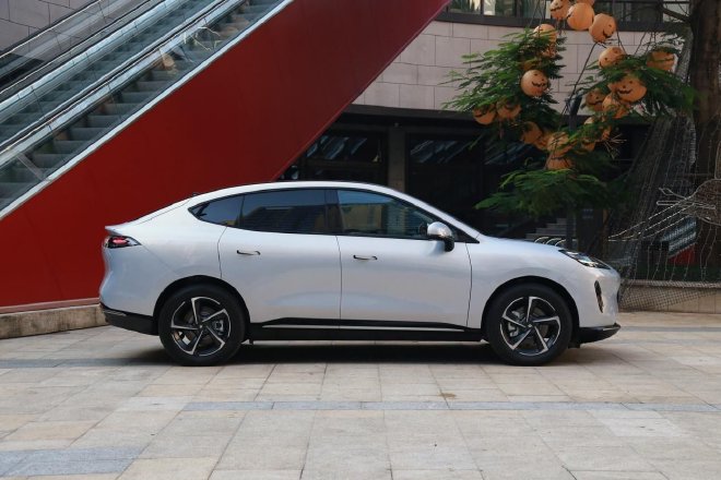 更“炫”的主流级纯电SUV 实拍昊铂HT