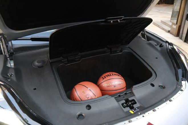 更“炫”的主流级纯电SUV 实拍昊铂HT