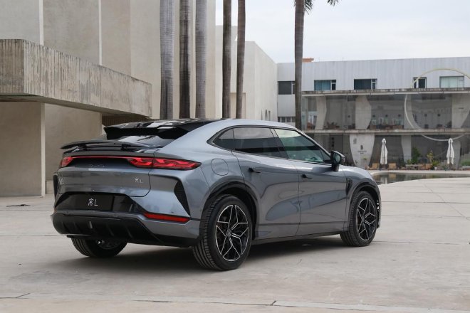 动势交错美学设计 解析比亚迪宋L座舱