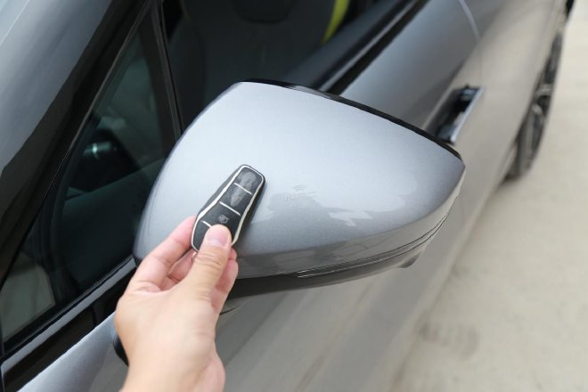 动势交错美学设计 解析比亚迪宋L座舱