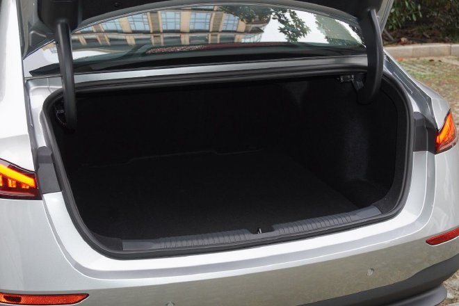 售12.58-17.68万元 上汽荣威D7正式上市