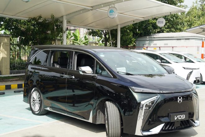 试驾合创V09 独角兽豪华座驾圆百万豪车梦