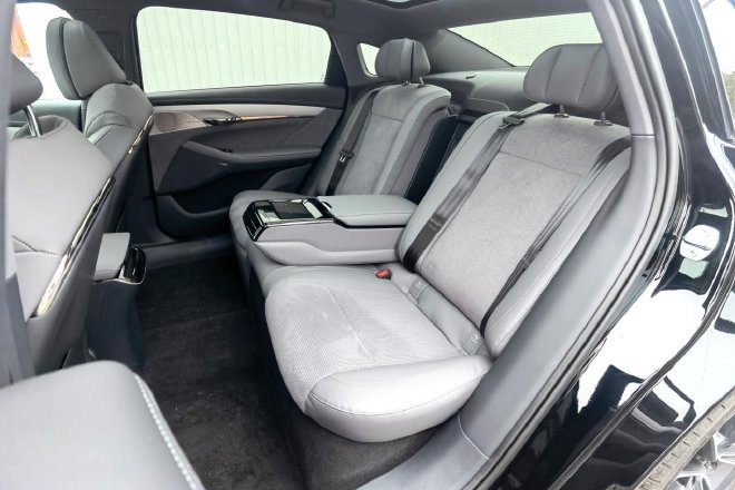 优势不止在性能 试驾岚图追光PHEV