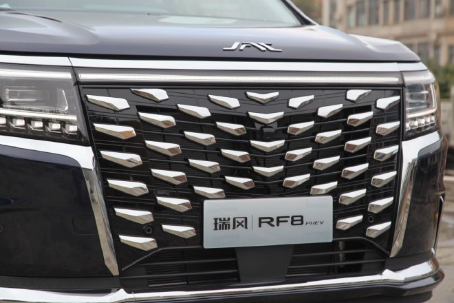 更注重全家出行 试驾瑞风RF8 PHEV版车型