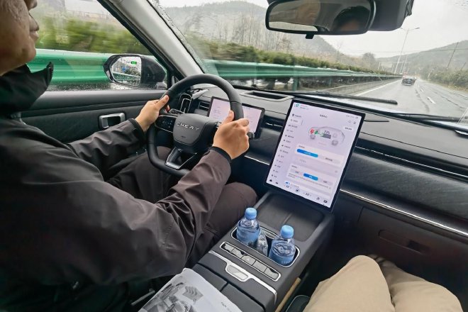 插混车界全能手 试驾奇瑞风云T6