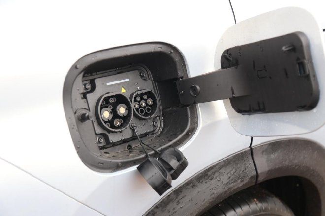 插混车界全能手 试驾奇瑞风云T6