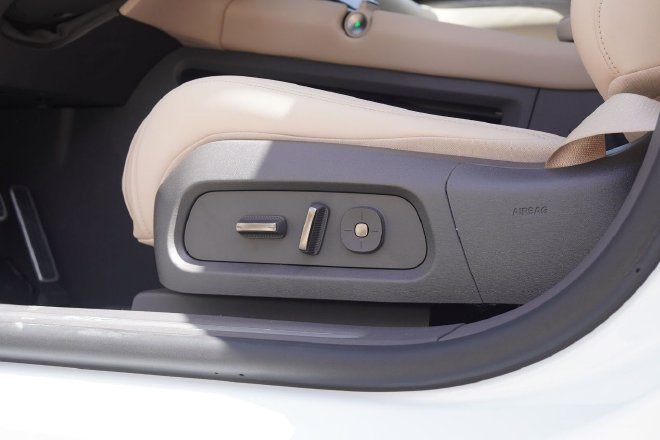 试2024款蔚来ET7 针对性升级 强化高端行政定位