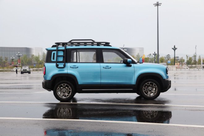 更注重全家出行 抢先试驾宝骏悦也Plus