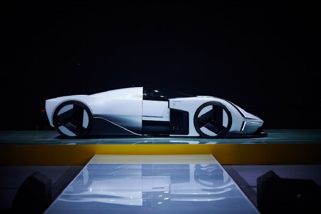 智能手机+汽车能带来什么？ Polestar极星告诉你