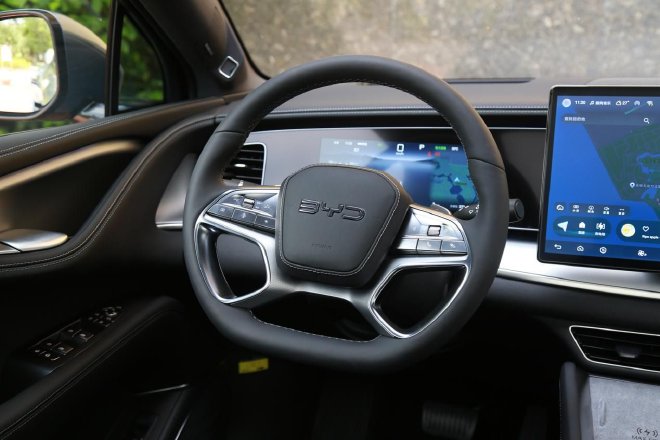 “海”中“狮”王 试驾比亚迪海狮07EV