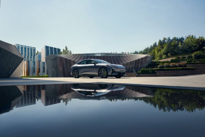 新增560MAX版 极狐阿尔法S5 15.18万起售