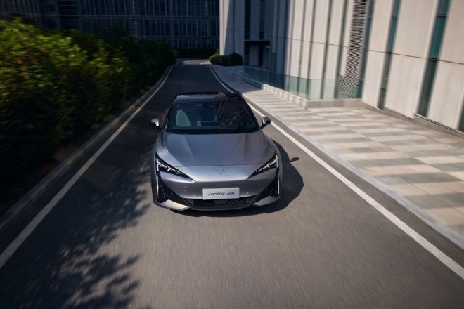 新增560MAX版 极狐阿尔法S5 15.18万起售