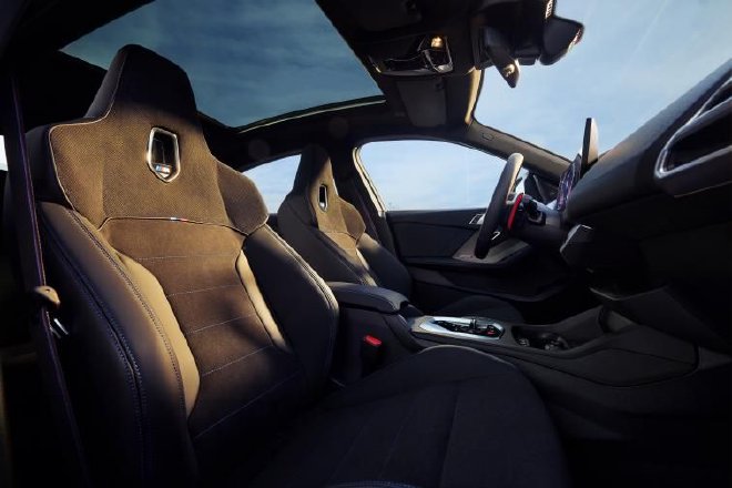 第一款国产M性能轿车 全新BMW 2系四门轿跑车首发