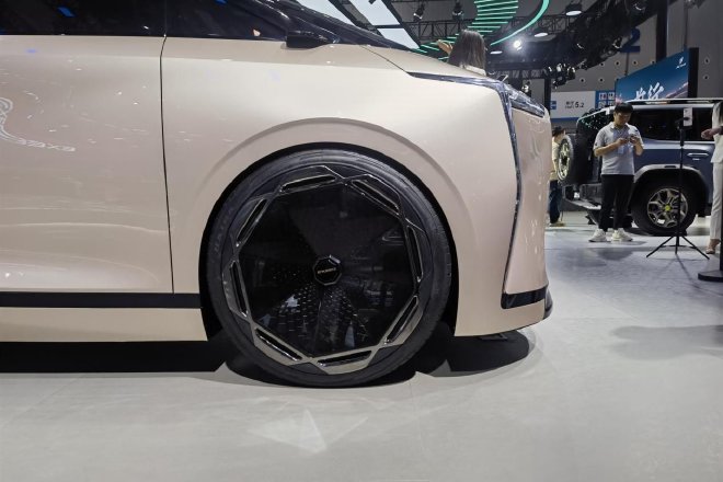 2024广州车展：实拍星途星纪元E08