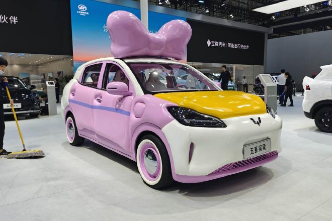 2024广州车展：五菱缤果SUV唐老鸭版/黛西版