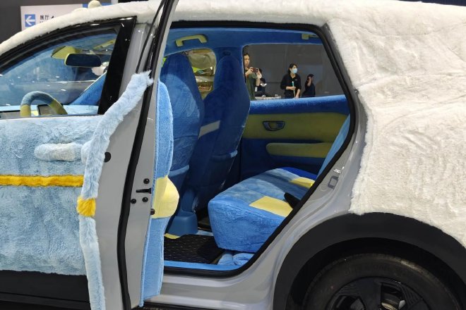 2024广州车展：五菱缤果SUV唐老鸭版/黛西版