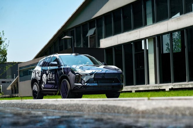 搭载插混系统 星途星纪元E05伪装车曝光