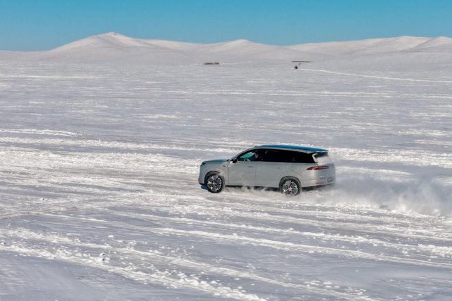 可城亦可雪 冰雪试驾腾势SUV双旗舰