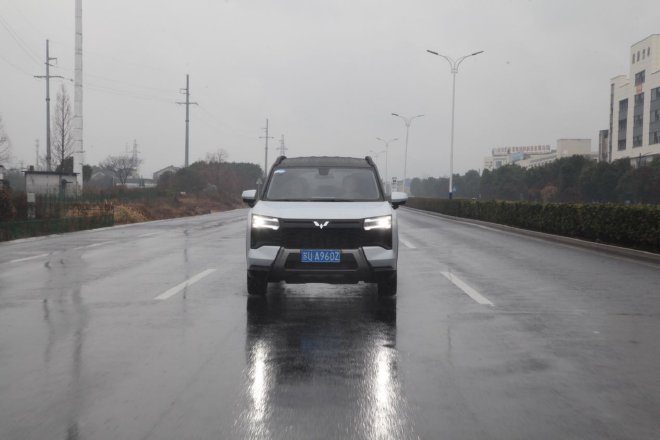 让全家出行更轻松 抢先试驾星光560燃油版