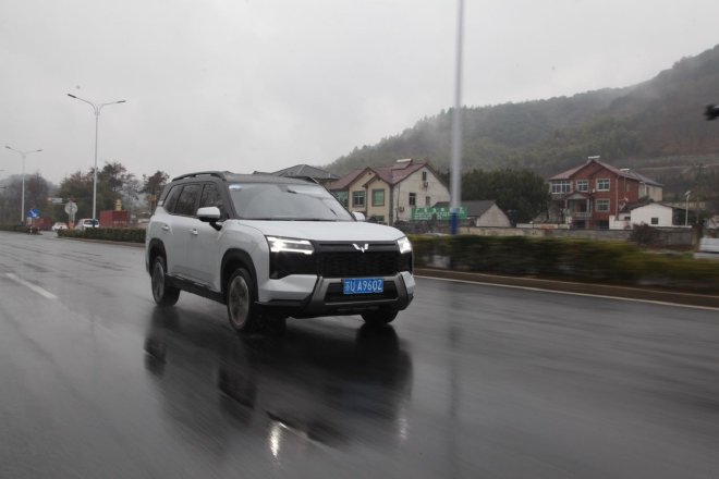 让全家出行更轻松 抢先试驾星光560燃油版