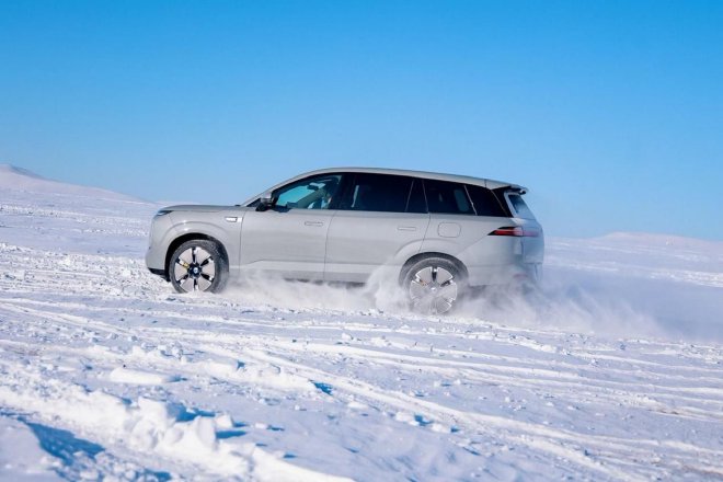 可城亦可雪 冰雪试驾腾势SUV双旗舰
