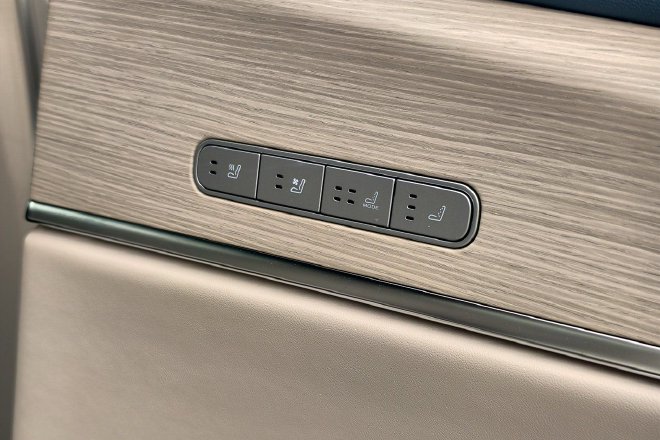 不用充电的深度混动 长安第四代CS75 PLUS蓝鲸超擎试驾