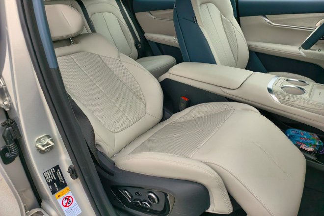 不用充电的深度混动 长安第四代CS75 PLUS蓝鲸超擎试驾