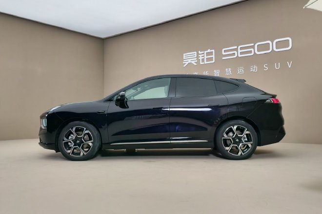 5米车长+全系标配激光雷达 昊铂S600静态体验