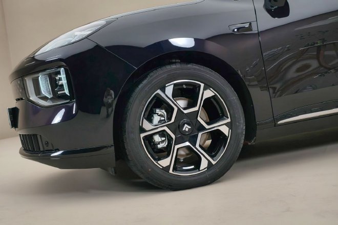 5米车长+全系标配激光雷达 昊铂S600静态体验