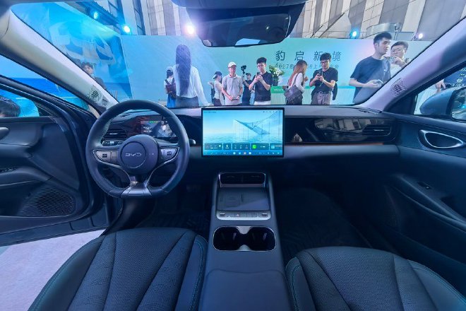 售9.99-15.59万元 2027款比亚迪海豹06上市