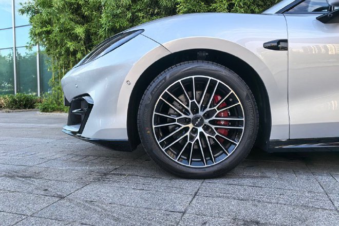 家族中的另类新品 抢先试驾方程豹方程S