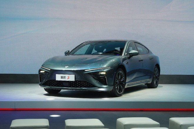 2023广州车展：哪吒山海平台2.0浩智滑板底盘