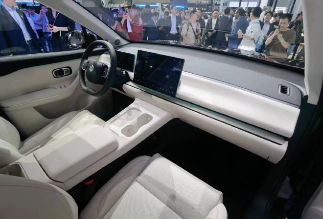  2024 Beijing Auto Show: Zero Running C16 Officially Appears