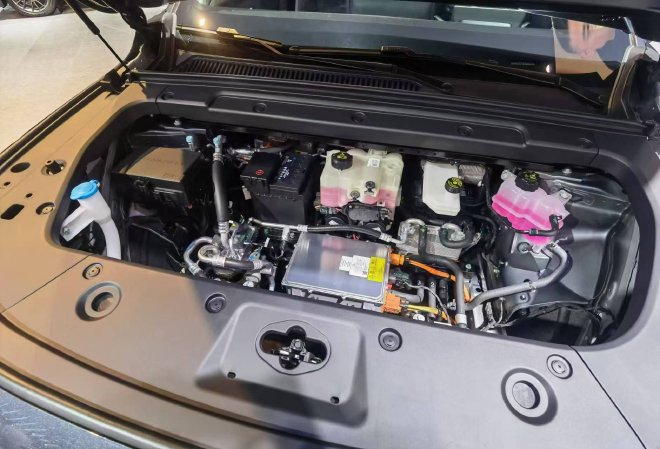 2024成都车展：零跑C16正式亮相