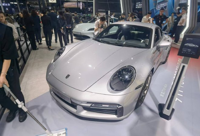 2024广州车展：新款保时捷911车型亮相