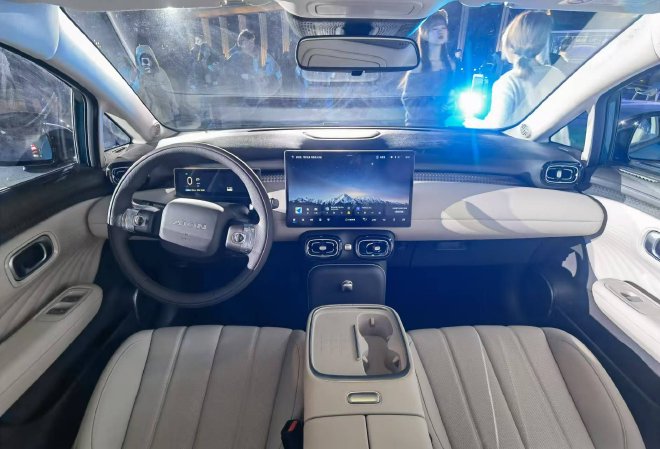 预售8.98-10.98万元 埃安AION UT开启预售