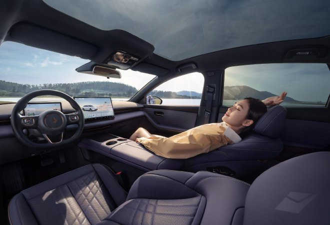 宝骏享境内饰正式亮相 新车将4月上市