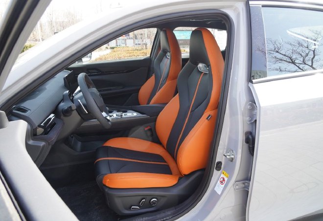 长安第二代UNI-V 外观内饰细节升级颜值更高