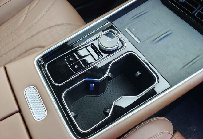 国庆限时抢鲜价12.79万元起售 瑞虎9家族正式上市